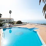 아파트 New And Swimming Pool 타코론테