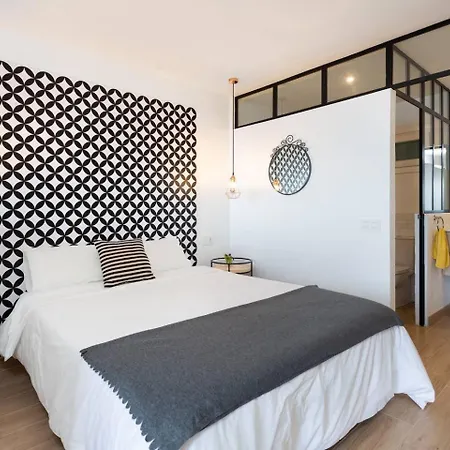 New And Swimming Pool Apartment