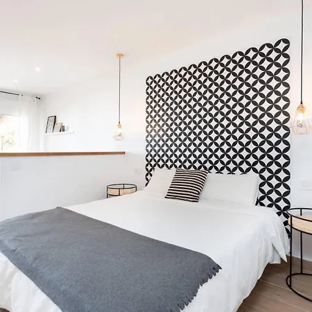 New And Swimming Pool טקורונטה