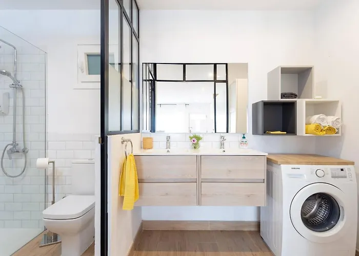 아파트 New And Swimming Pool